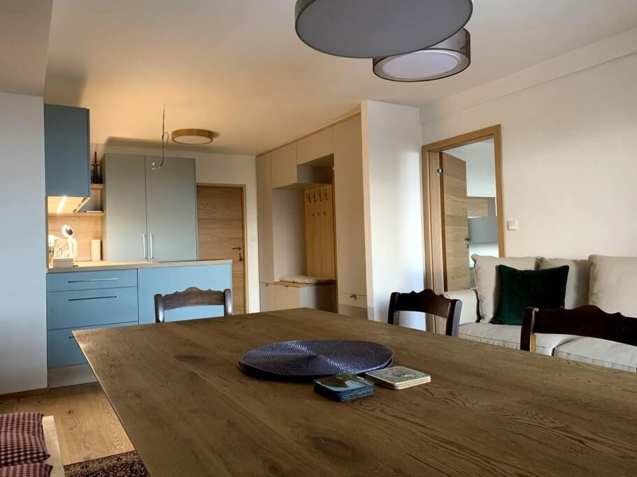 Zaly Apartment